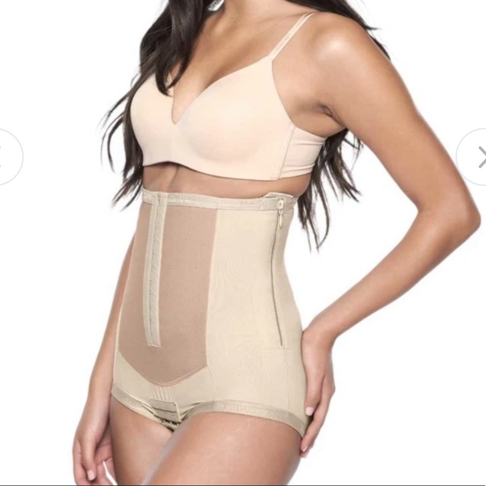 Dual Closure Bellefit Girdle